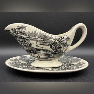 VTG Tonquin Royal Staffordshire Eng Clarice Cliff Gravy Boat & Under Plate Black